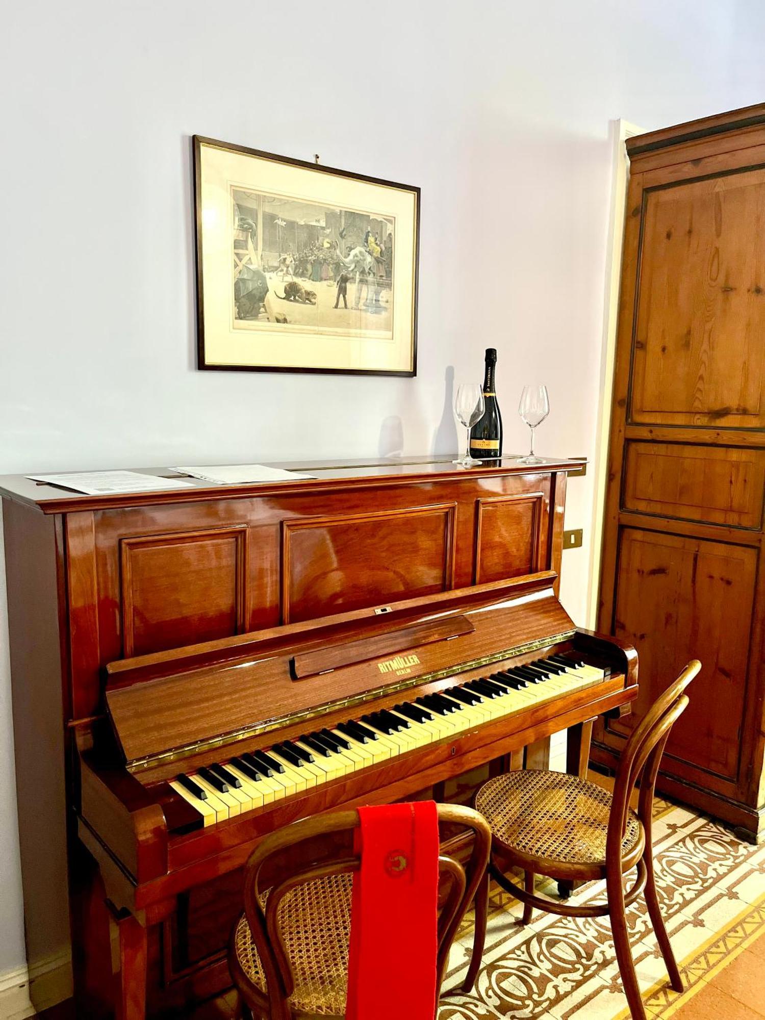 Conservatorio 16 - Scarlatti Room ナポリ エクステリア 写真